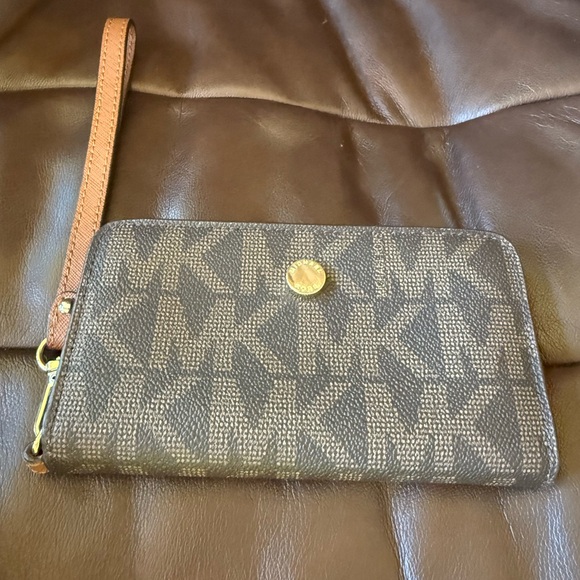 Michael Kors Accessories - Michael Kors Brown Signature Logo Wristlet/Cellphone Wallet NWOT